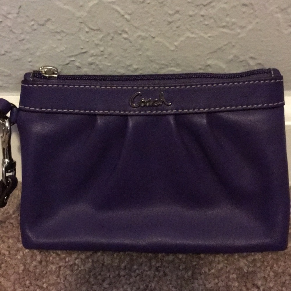 Like New Vintage Leather Coach Purple Wristlet